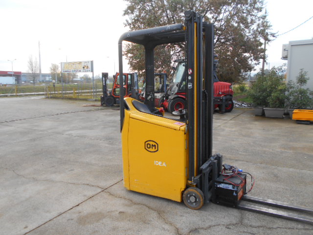 6782b