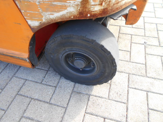 6811f