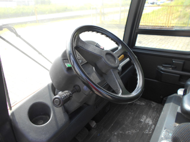6852v
