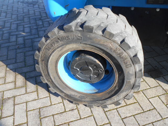 6876h